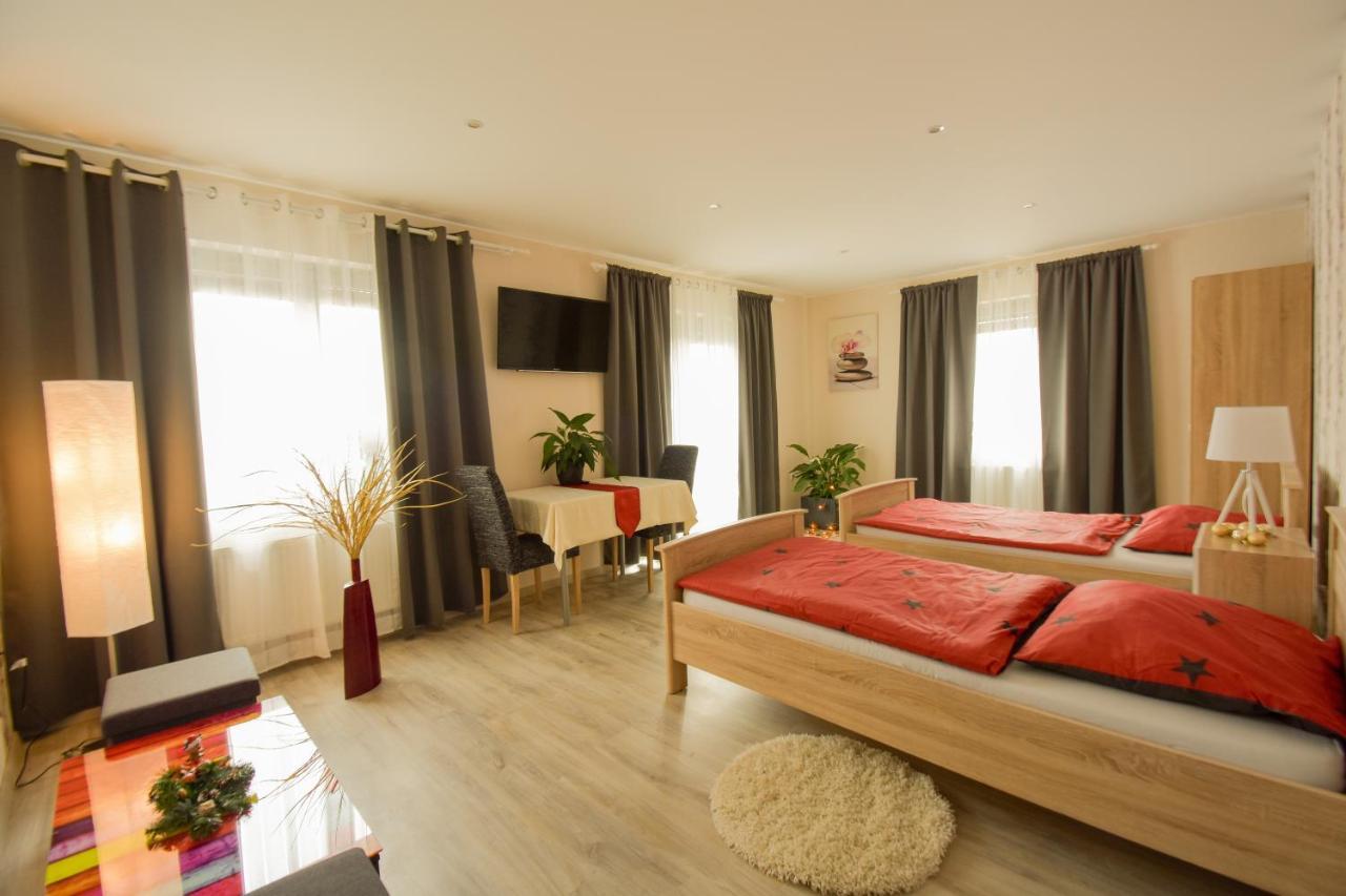 Mainzimmer - Business Apartments Hasloch  Екстериор снимка