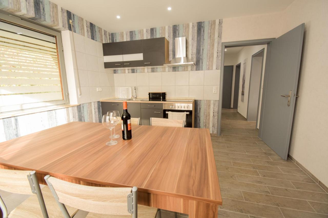 Mainzimmer - Business Apartments Hasloch  Екстериор снимка