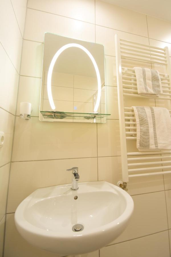 Mainzimmer - Business Apartments Hasloch  Екстериор снимка