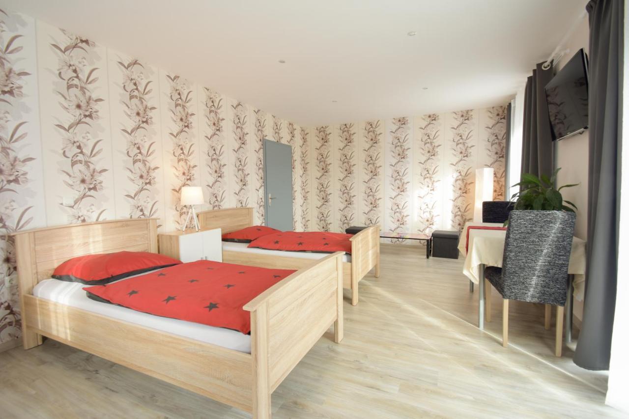 Mainzimmer - Business Apartments Hasloch  Екстериор снимка