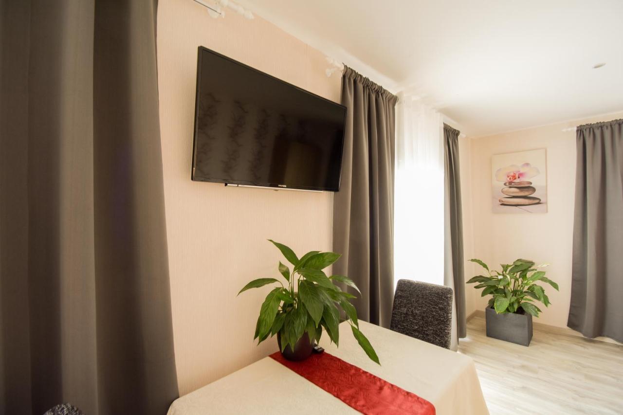 Mainzimmer - Business Apartments Hasloch  Екстериор снимка