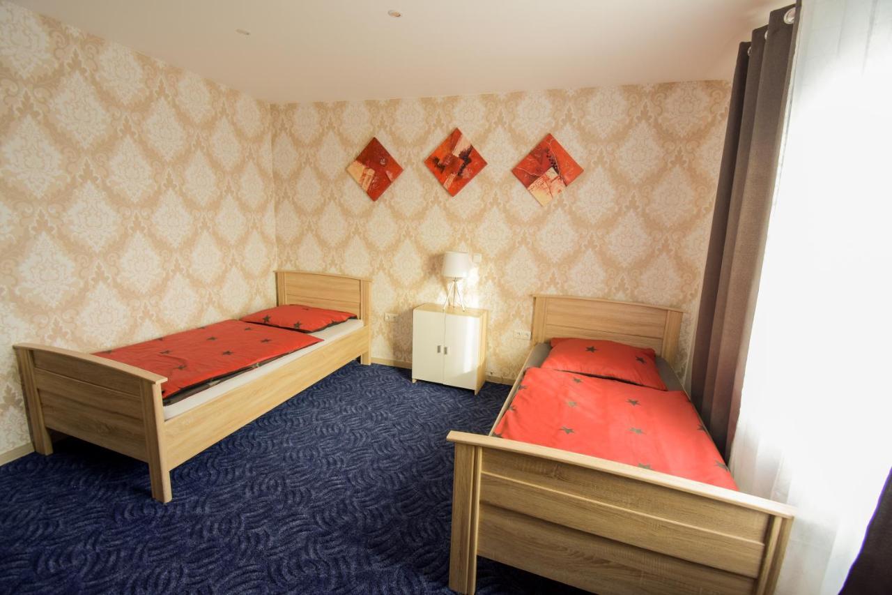 Mainzimmer - Business Apartments Hasloch  Екстериор снимка