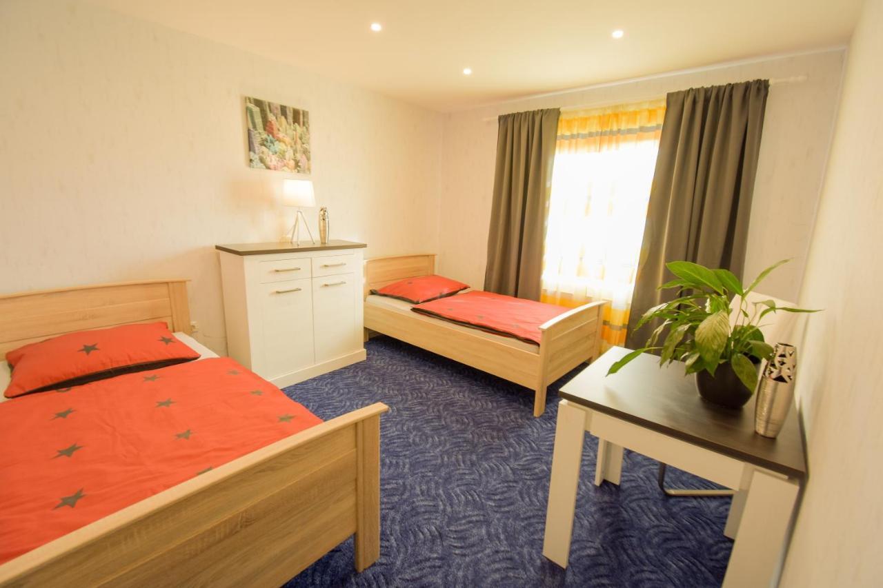 Mainzimmer - Business Apartments Hasloch  Екстериор снимка