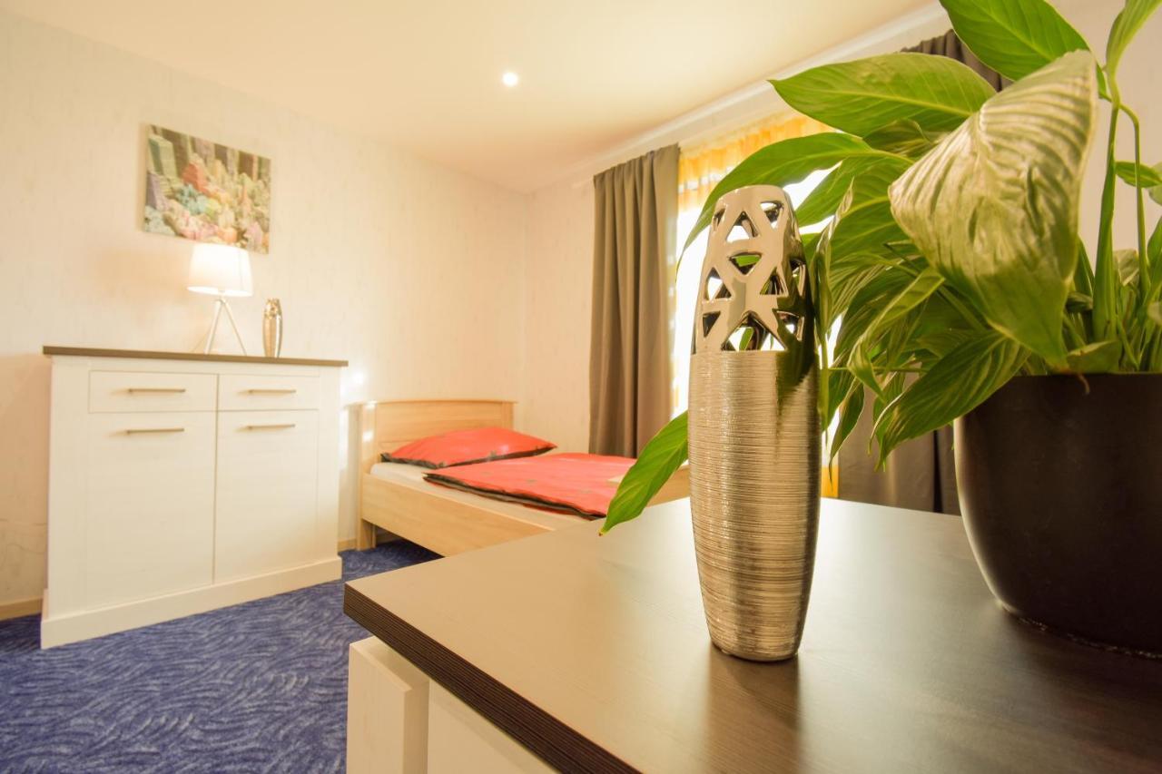 Mainzimmer - Business Apartments Hasloch  Екстериор снимка
