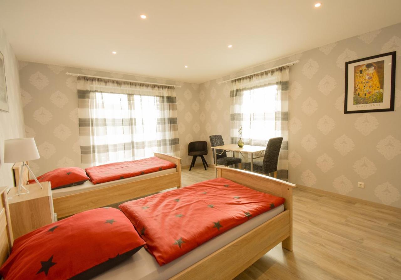 Mainzimmer - Business Apartments Hasloch  Екстериор снимка